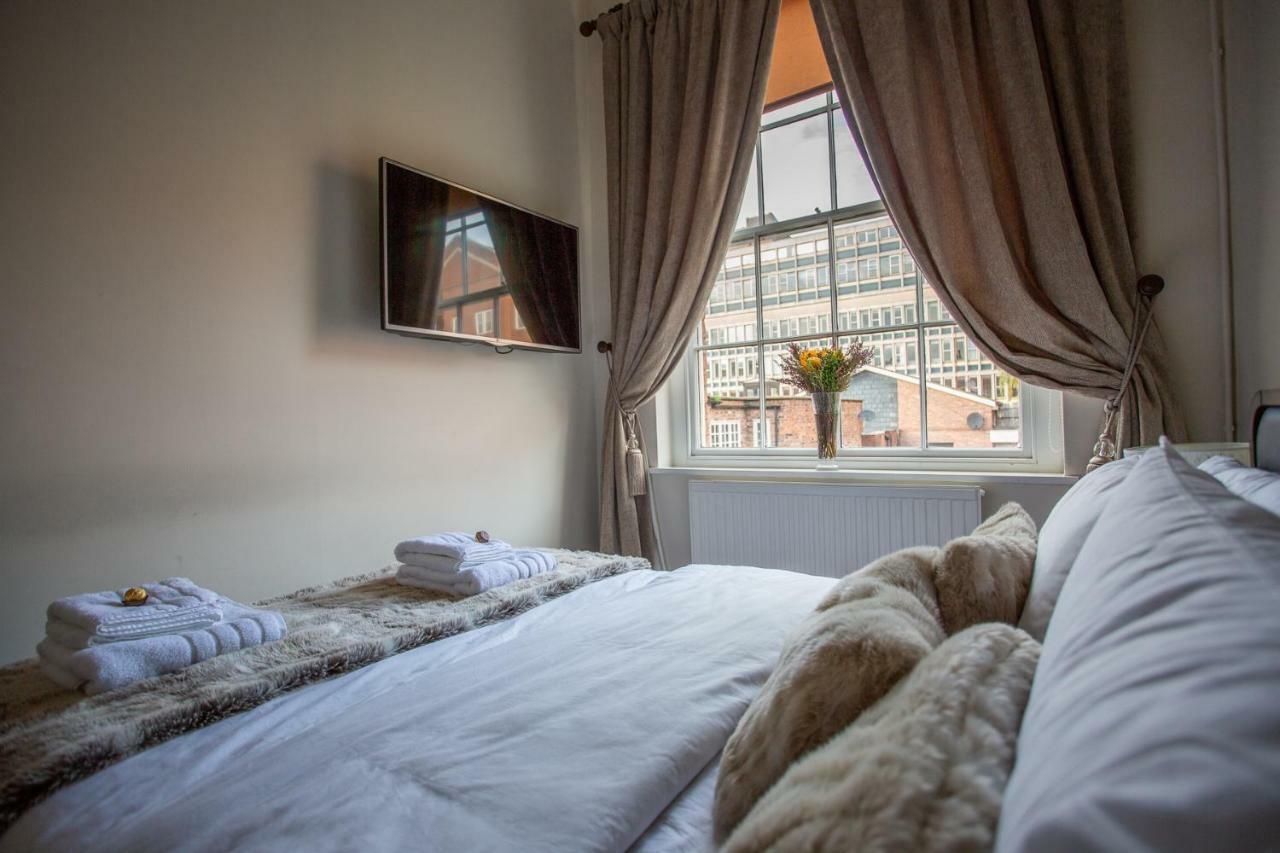 Most Central Luxury Apartment - Sleeps 4 & Free Parking! Chester Exterior photo